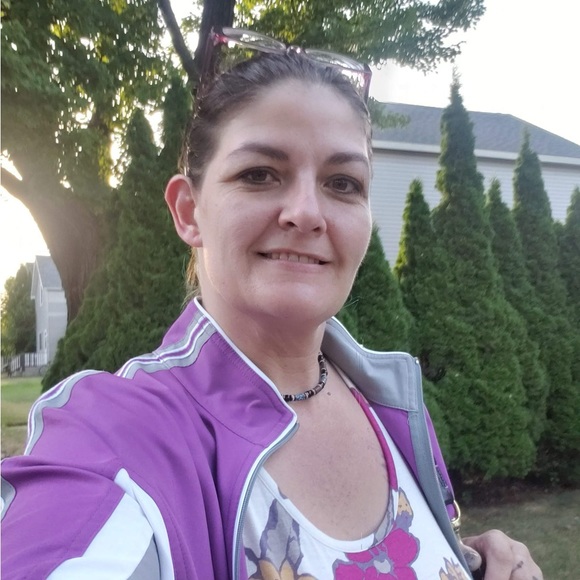 Meet your Posher, Jade - Picture 8 of 10